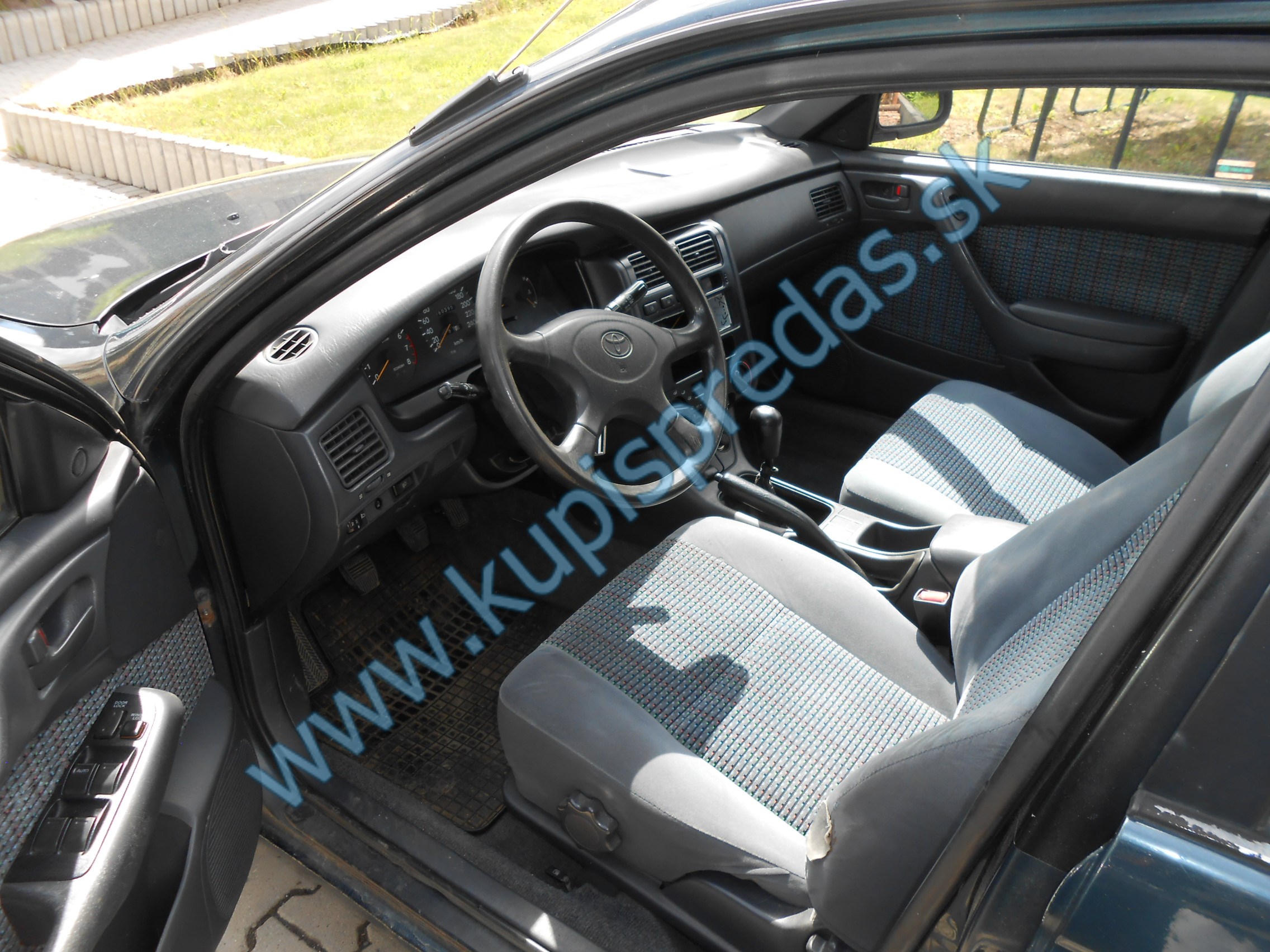 Rozpredám Toyota Carina E 2,0 98kw 1994